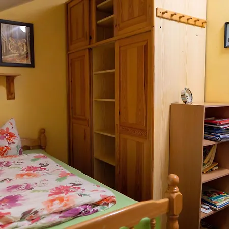 דירה Mit Zwei Schlafzimmern Und Balkon Weißenstadt