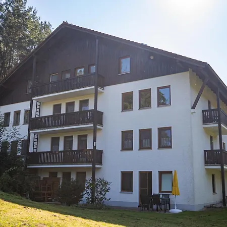 Mit Zwei Schlafzimmern Und Balkon *