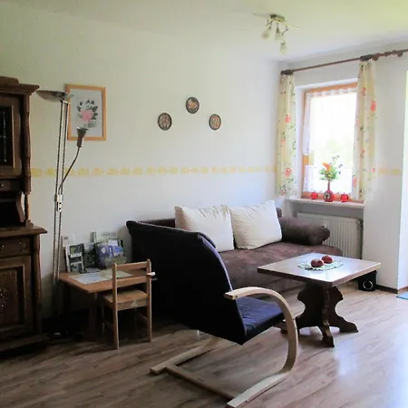Mit Zwei Schlafzimmern Und Balkon * Weißenstadt